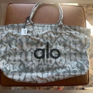 Alo tote bag